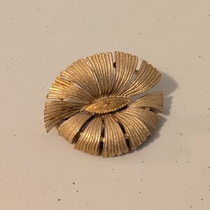 Vintage Gold Tone Brooch